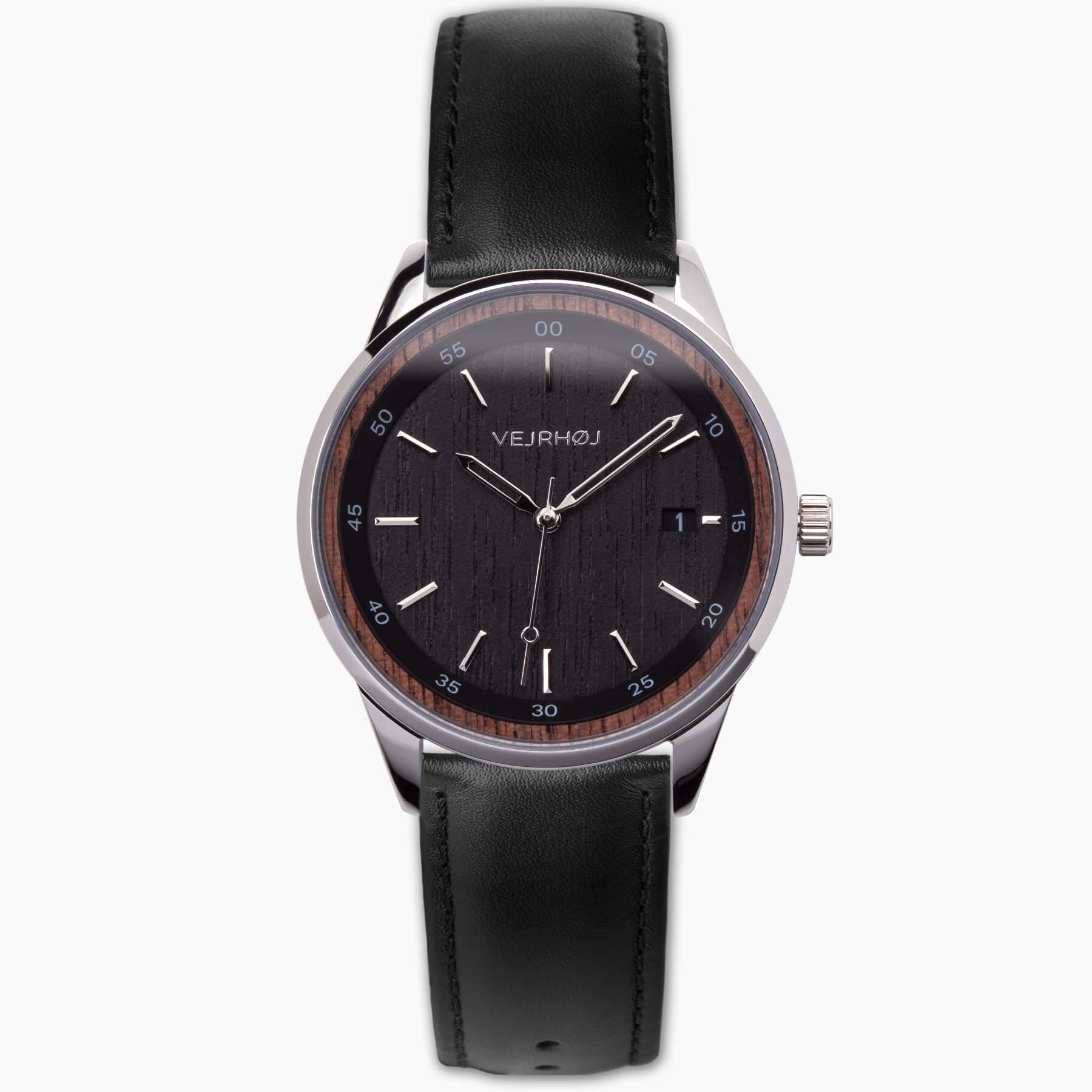 漆黒の自動巻式腕時計