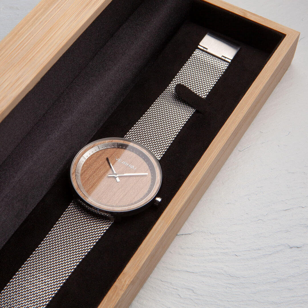 おしゃれな木箱に入った腕時計 VEJRHØJ 北欧デザイン SAKURA mesh 